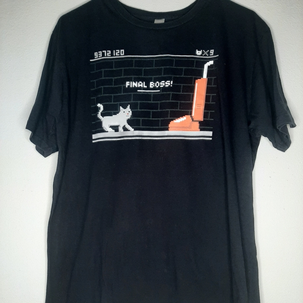 Final boss cat graphic t-shirt